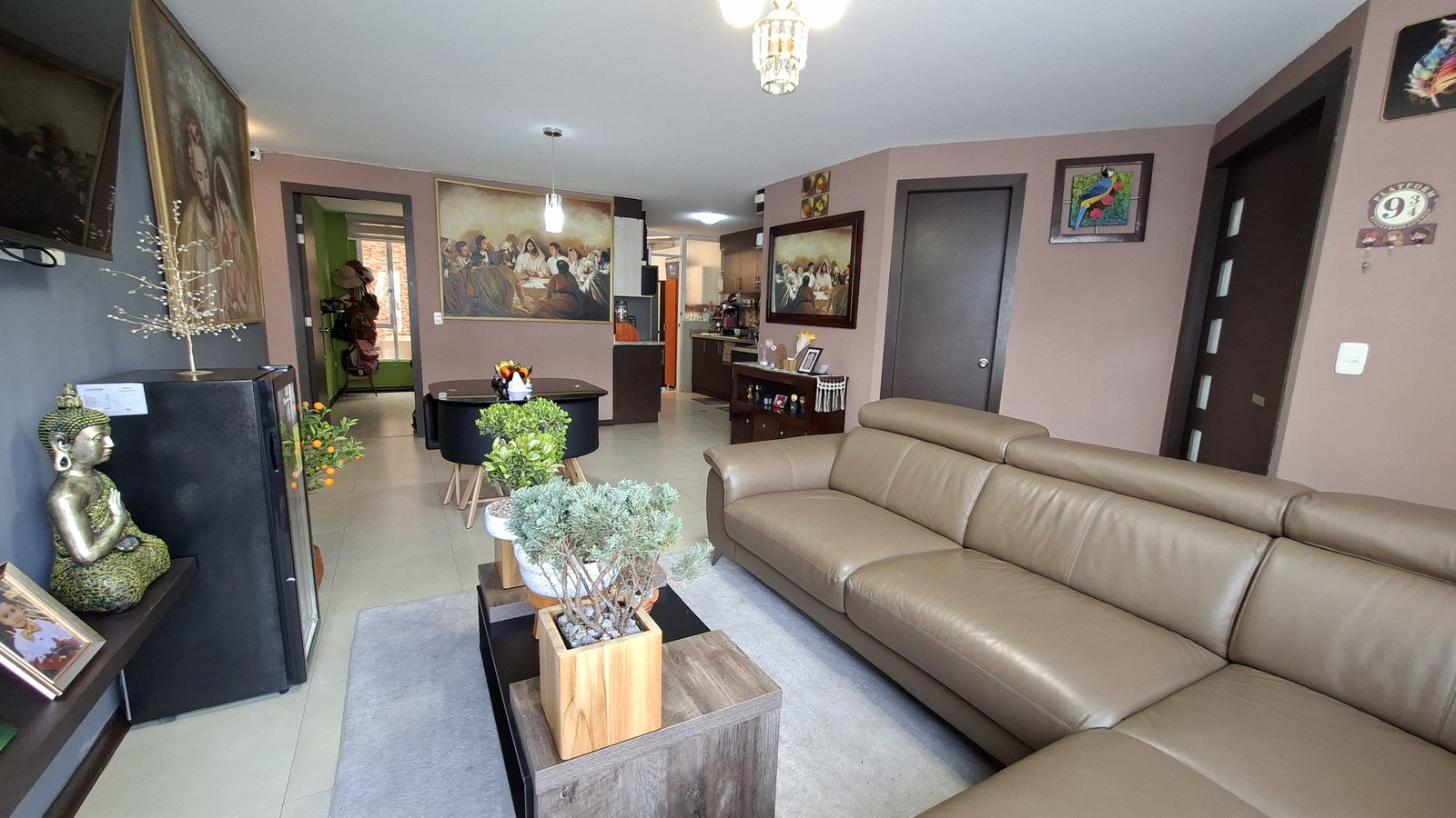 👉 Departamento con patio privado + 3 parqueaderos | Conocoto |