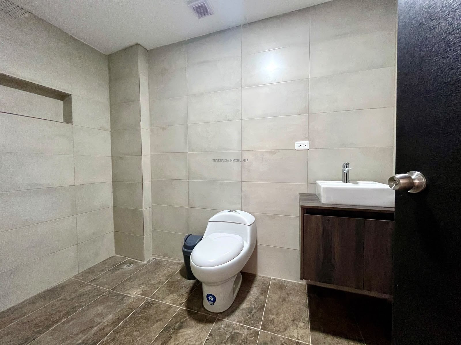 BAÑO DORMITORIO MASTER