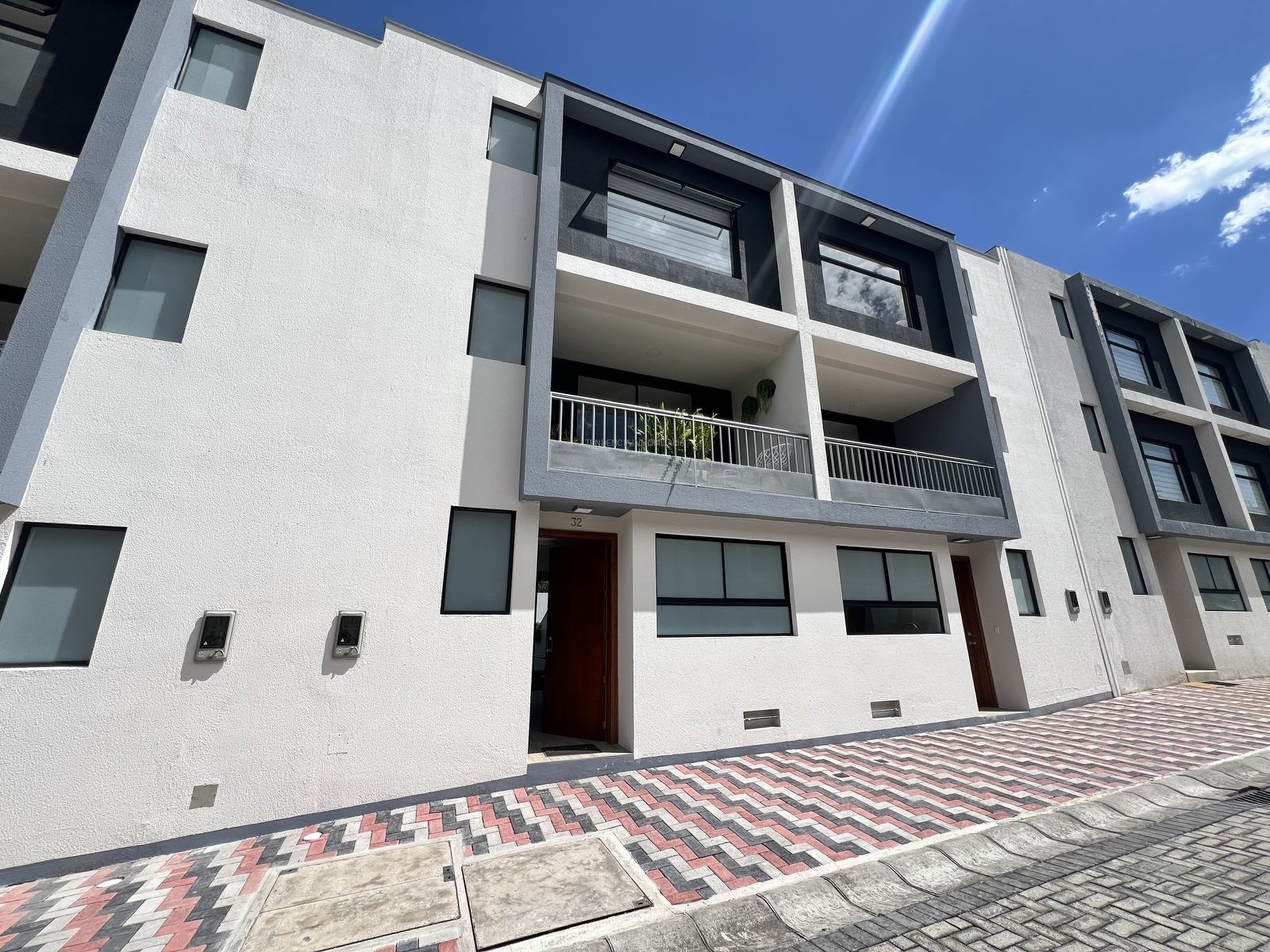 CASAS EN VENTA APLICAN A CRÉDITO MITI MITI SECTOR CONOCOTO